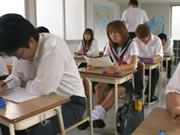 水手JK國中生在課室花式玩遍